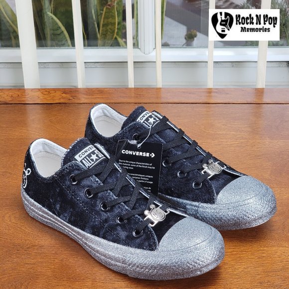 Converse x Miley Cyrus CTAS Ox Velvet 563722C Black/Silver Sizes 5.5 - 7.5 - Picture 1 of 12